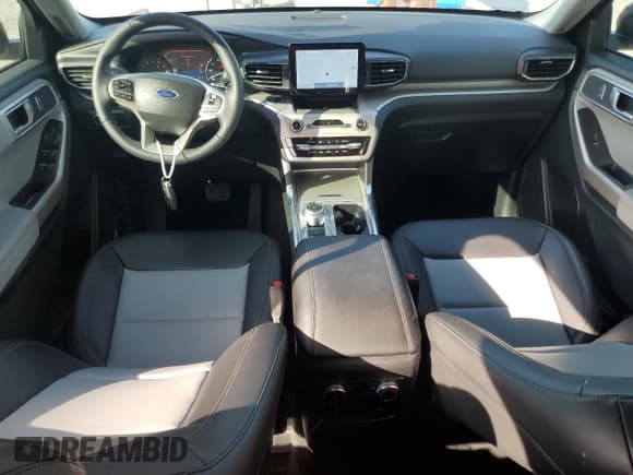 ✅ 2024 Ford Explorer XLT • VIN: 1FMSK7DH4RGA55689 • Lot: 50500075. Wystawiony na Copart z przebiegiem 11 170 mil. Bezpłatny archiwum sprzedaży aukcyjnych z USA i szczegółowy raport historii pojazdu na DreamBid. Zdjęcie 8.