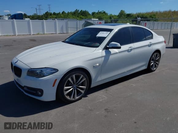 ✅ 2016 BMW 5 Series 528i • VIN: WBA5A5C55GG354490 • Lot: 43501783. Listed on IAAI with Not provided. Free auction sales archive from the USA and detailed vehicle history report at DreamBid. Image 2.