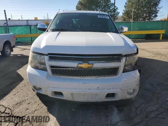 ✅ 2011 Chevrolet Suburban LT • VIN: 1GNSKJE30BR141457 • Lot: 90385625. Listed on Copart with 162,731 mi. Free auction sales archive from the USA and detailed vehicle history report at DreamBid. Image 5.
