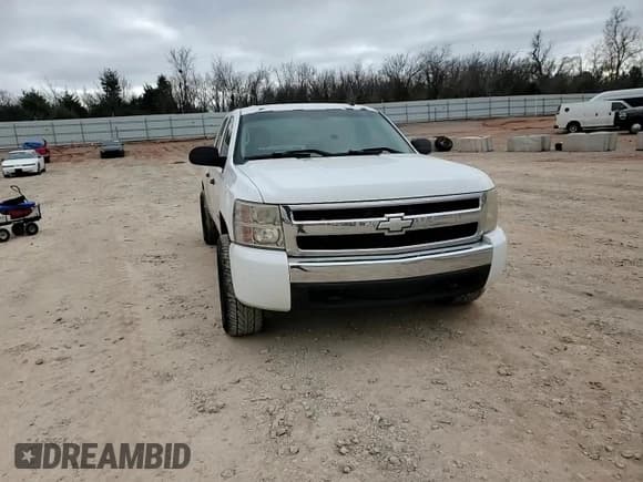 ✅ 2007 Chevrolet Silverado 1500 1LT • VIN: 3GCEK13M37G502799 • Lot: 87233434. Wystawiony na Copart z przebiegiem 210 654 mil. Bezpłatny archiwum sprzedaży aukcyjnych z USA i szczegółowy raport historii pojazdu na DreamBid. Zdjęcie 10.