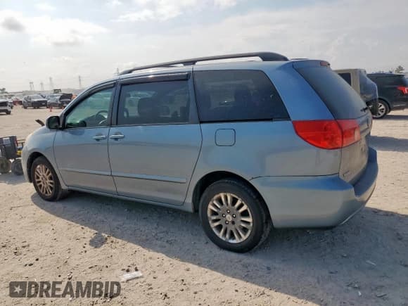 ✅ 2010 Toyota Sienna LE • VIN: 5TDJK4CC1AS031347 • Lot: 70738005. Listed on Copart with 133,384 mi. Free auction sales archive from the USA and detailed vehicle history report at DreamBid. Image 2.