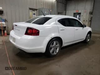 ✅ 2013 Dodge Avenger SE • VIN: 1C3CDZAB0DN687757 • Лот: 76618184. Опубликован ранее на Copart с пробегом 157 148 миль. Бесплатный доступ к архиву аукционных продаж из США и подробный отчёт об истории автомобиля на DreamBid. Изображение 3.