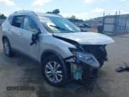 ✅ 2016 Nissan Rogue SV • VIN: KNMAT2MV0GP679573 • Лот: 43044806. Опубликован ранее на IAAI с пробегом 111 157 миль. Бесплатный доступ к архиву аукционных продаж из США и подробный отчёт об истории автомобиля на DreamBid. Изображение 1.
