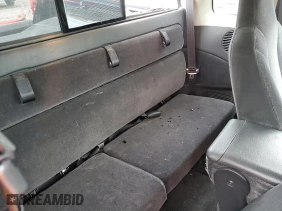 ✅ 2002 Dodge Dakota Sport • VIN: 1B7GL32X52S530828 • Lot: 79737394. Wystawiony na Copart z przebiegiem 95 686 mil. Bezpłatny archiwum sprzedaży aukcyjnych z USA i szczegółowy raport historii pojazdu na DreamBid. Zdjęcie 10.