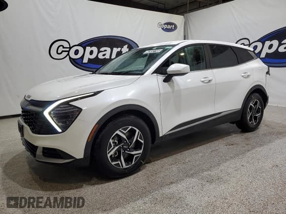 ✅ 2025 Kia Sportage LX • VIN: KNDPU3DF1S7386957 • Lot: 92952745. Listed on Copart with 25,758 mi. Free auction sales archive from the USA and detailed vehicle history report at DreamBid. Image 1.