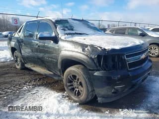 ✅ 2008 Chevrolet Avalanche LS • VIN: 3GNFK123X8G112515 • Lot: 43814857. Listed on IAAI with 225,217 mi. Free auction sales archive from the USA and detailed vehicle history report at DreamBid. Image 1.