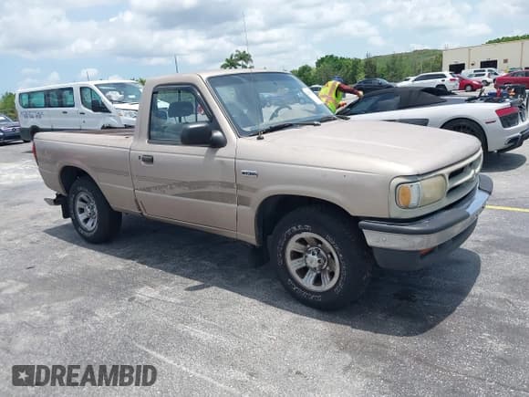 ✅ 1997 Mazda B-Series • VIN: 4F4CR12A8VTM11643 • Лот: 42379623. Опубликован ранее на IAAI с пробегом 261 675 миль. Бесплатный доступ к архиву аукционных продаж из США и подробный отчёт об истории автомобиля на DreamBid. Изображение 1.