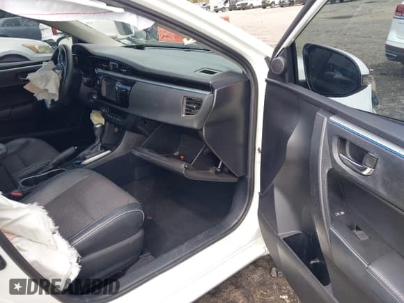 ✅ 2015 Toyota Corolla LE • VIN: 2T1BURHE8FC345082 • Lot: 43055448. Listed on IAAI with 121,072 mi. Free auction sales archive from the USA and detailed vehicle history report at DreamBid. Image 5.