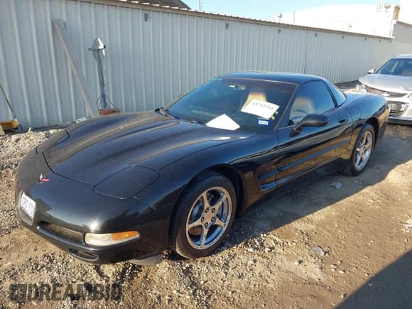 ✅ 2004 Chevrolet Corvette • VIN: 1G1YY22G645120159 • Lot: 43752732. Wystawiony na IAAI z przebiegiem 128 869 mil. Bezpłatny archiwum sprzedaży aukcyjnych z USA i szczegółowy raport historii pojazdu na DreamBid. Zdjęcie 17.