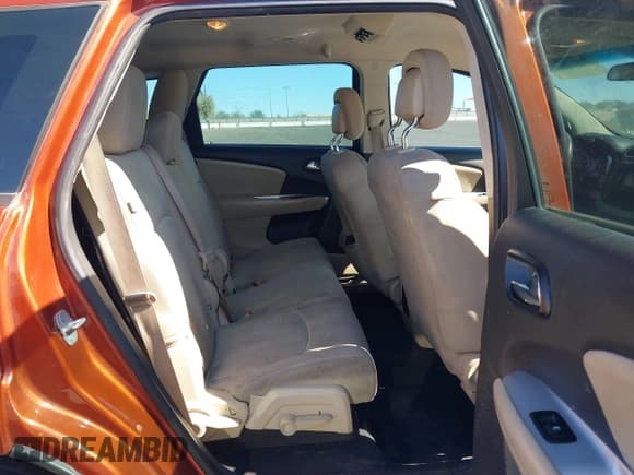 ✅ 2014 Dodge Journey American Value • VIN: 3C4PDCAB5ET144352 • Lot: 43551532. Wystawiony na IAAI z przebiegiem 141 728 mil. Bezpłatny archiwum sprzedaży aukcyjnych z USA i szczegółowy raport historii pojazdu na DreamBid. Zdjęcie 8.