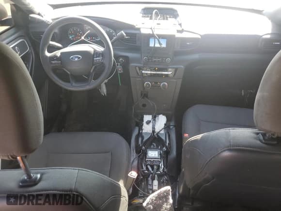 ✅ 2021 Ford Police Interceptor Utility • VIN: 1FM5K8AC6MGC33090 • Lot: 77366694. Wystawiony na Copart z przebiegiem 35 791 mil. Bezpłatny archiwum sprzedaży aukcyjnych z USA i szczegółowy raport historii pojazdu na DreamBid. Zdjęcie 8.