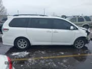 ✅ 2015 Toyota Sienna SE • VIN: 5TDXK3DC5FS583833 • Lot: 41577726. Listed on IAAI with 143,965 mi. Free auction sales archive from the USA and detailed vehicle history report at DreamBid. Image 14.