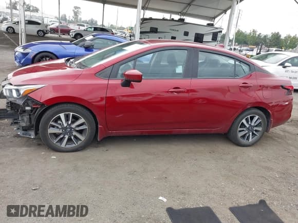 ✅ 2023 Nissan Versa SV • VIN: 3N1CN8EV9PL824340 • Lot: 43656752. Wystawiony na IAAI z przebiegiem 46 934 mil. Bezpłatny archiwum sprzedaży aukcyjnych z USA i szczegółowy raport historii pojazdu na DreamBid. Zdjęcie 15.