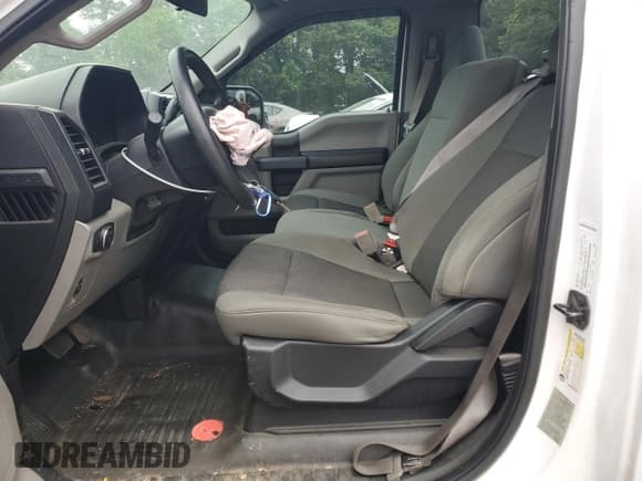 ✅ 2018 Ford F-150 XL • VIN: 1FTMF1CB1JKD24020 • Lot: 56339025. Listed on Copart with 171,347 mi. Free auction sales archive from the USA and detailed vehicle history report at DreamBid. Image 7.