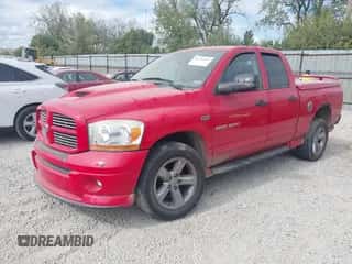 2006 Dodge 1500 SLT z VIN 1D7HU18226S529732, wystawiony jako IAAI lot #43381054 z przebiegiem 127 255 mil mil oraz . Historia ofert i sprzedaży dostępna na DreamBid. Obrazek 2.