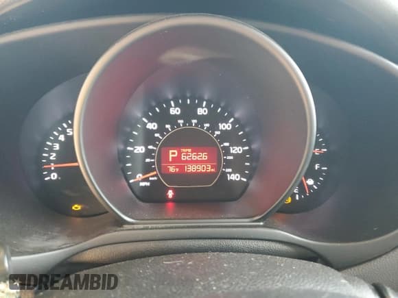 ✅ 2018 Kia Soul • VIN: KNDJN2A21J7889711 • Lot: 91837625. Wystawiony na Copart z przebiegiem 138 903 mil. Bezpłatny archiwum sprzedaży aukcyjnych z USA i szczegółowy raport historii pojazdu na DreamBid. Zdjęcie 9.