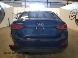2021 Hyundai Accent SE z VIN 3KPC24A63ME130790, wystawiony jako Copart lot #86311395 z przebiegiem 124 134 mil mil oraz Czysty tytuł • Clean title. Historia ofert i sprzedaży dostępna na DreamBid. Obrazek 6.