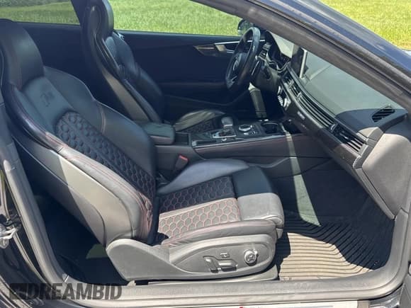 ✅ 2019 Audi RS 5 • VIN: WUAPWAF5XKA902550 • Lot: 71305035. Listed on Copart with 66,600 mi. Free auction sales archive from the USA and detailed vehicle history report at DreamBid. Image 5.