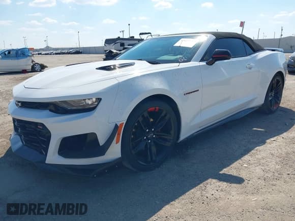✅ 2021 Chevrolet Camaro 1LT • VIN: 1G1FB3DS1M0122432 • Lot: 43422183. Wystawiony na IAAI z przebiegiem 57 314 mil. Bezpłatny archiwum sprzedaży aukcyjnych z USA i szczegółowy raport historii pojazdu na DreamBid. Zdjęcie 2.