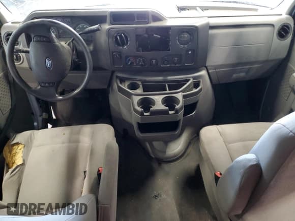 ✅ 2014 Ford Econoline Cargo Commercial • VIN: 1FTNE2EWXEDA97434 • Lot: 59083775. Listed on Copart with 88,754 mi. Free auction sales archive from the USA and detailed vehicle history report at DreamBid. Image 8.