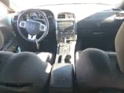 ✅ 2014 Dodge Challenger SXT • VIN: 2C3CDYAG9EH277054 • Lot: 84704754. Wystawiony na Copart z przebiegiem 211 391 mil. Bezpłatny archiwum sprzedaży aukcyjnych z USA i szczegółowy raport historii pojazdu na DreamBid. Zdjęcie 8.