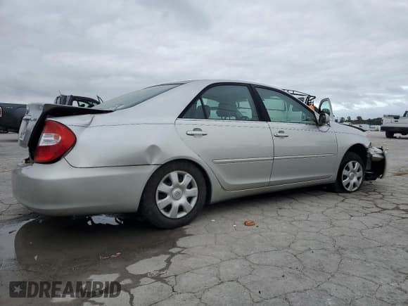 ✅ 2004 Toyota Camry LE • VIN: 4T1BE32K84U881597 • Лот: 85876235. Опубликован ранее на Copart с пробегом 204 498 миль. Бесплатный доступ к архиву аукционных продаж из США и подробный отчёт об истории автомобиля на DreamBid. Изображение 3.