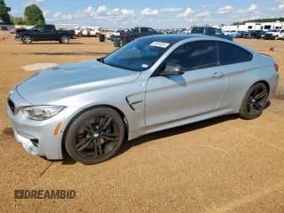 ✅ 2016 BMW M4 • VIN: WBS3R9C56GK335950 • Lot: 83844005. Wystawiony na Copart z przebiegiem 40 441 mil. Bezpłatny archiwum sprzedaży aukcyjnych z USA i szczegółowy raport historii pojazdu na DreamBid. Zdjęcie 1.