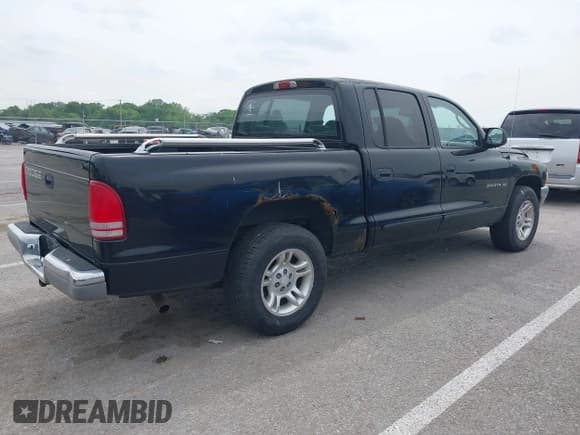 ✅ 2001 Dodge Dakota Sport • VIN: 1B7HL2AN11S314794 • Lot: 42280339. Wystawiony na IAAI z przebiegiem 180 239 mil. Bezpłatny archiwum sprzedaży aukcyjnych z USA i szczegółowy raport historii pojazdu na DreamBid. Zdjęcie 4.