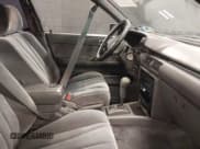 ✅ 1990 Toyota Camry • VIN: 4T1VV22E7LU030830 • Lot: 41971964. Wystawiony na IAAI z przebiegiem 164 488 mil. Bezpłatny archiwum sprzedaży aukcyjnych z USA i szczegółowy raport historii pojazdu na DreamBid. Zdjęcie 5.