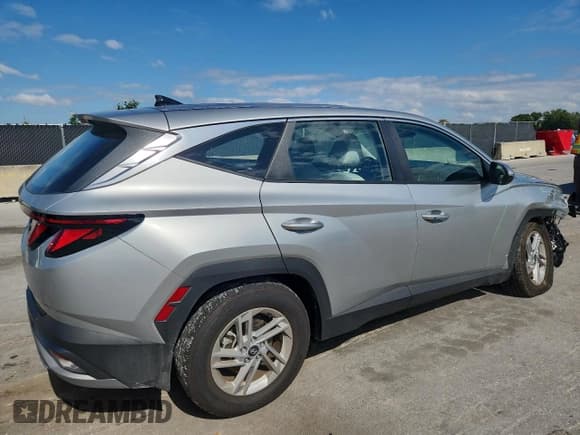 ✅ 2025 Hyundai Tucson SE • VIN: 5NMJA3DE5SH569308 • Lot: 91263225. Wystawiony na Copart z przebiegiem 6 377 mil. Bezpłatny archiwum sprzedaży aukcyjnych z USA i szczegółowy raport historii pojazdu na DreamBid. Zdjęcie 3.