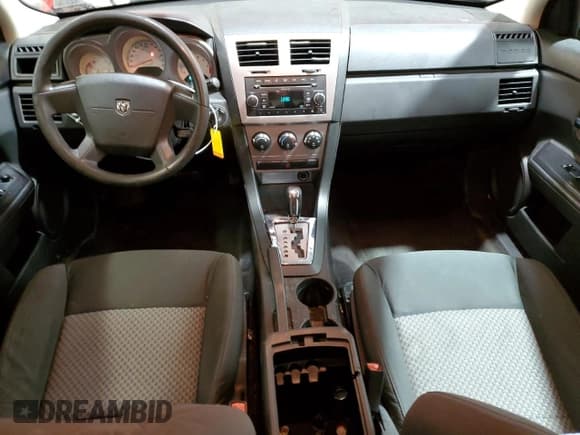 ✅ 2009 Dodge Avenger SE • VIN: 1B3LC46B49N545298 • Lot: 80701994. Wystawiony na Copart z przebiegiem 169 933 mil. Bezpłatny archiwum sprzedaży aukcyjnych z USA i szczegółowy raport historii pojazdu na DreamBid. Zdjęcie 8.