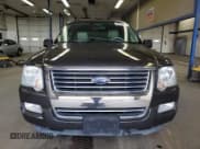 ✅ 2007 Ford Explorer XLT • VIN: 1FMEU73E17UB55732 • Lot: 56995235. Wystawiony na Copart z przebiegiem 163 847 mil. Bezpłatny archiwum sprzedaży aukcyjnych z USA i szczegółowy raport historii pojazdu na DreamBid. Zdjęcie 5.