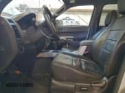 ✅ 2010 Ford Escape XLT • VIN: 1FMCU9DG7AKD29728 • Lot: 94086055. Wystawiony na Copart z przebiegiem 192 401 mil. Bezpłatny archiwum sprzedaży aukcyjnych z USA i szczegółowy raport historii pojazdu na DreamBid. Zdjęcie 7.