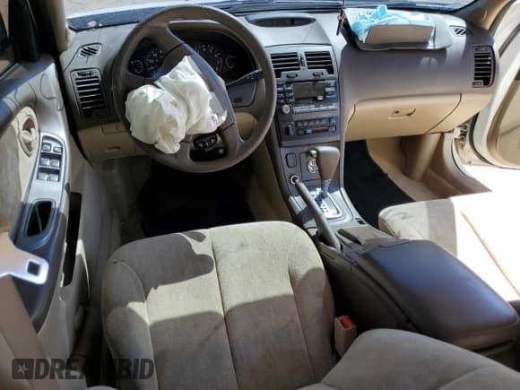 ✅ 2000 Nissan Maxima GXE • VIN: JN1CA31D1YT531301 • Lot: 72937434. Wystawiony na Copart z przebiegiem Nie podano. Bezpłatny archiwum sprzedaży aukcyjnych z USA i szczegółowy raport historii pojazdu na DreamBid. Zdjęcie 8.