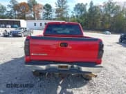 ✅ 2006 Chevrolet Silverado 2500HD LT3 • VIN: 1GCHK23D66F234544 • Lot: 43714309. Wystawiony na IAAI z przebiegiem 226 094 mil. Bezpłatny archiwum sprzedaży aukcyjnych z USA i szczegółowy raport historii pojazdu na DreamBid. Zdjęcie 17.