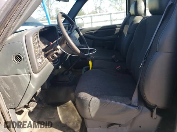 ✅ 1999 Chevrolet Silverado 1500 • VIN: 1GCEC14W0XZ150522 • Лот: 51239195. Опубликован ранее на Copart с пробегом 95 826 миль. Бесплатный доступ к архиву аукционных продаж из США и подробный отчёт об истории автомобиля на DreamBid. Изображение 7.