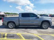 ✅ 2021 Chevrolet Silverado 1500 High Country • VIN: 3GCPWFED4MG144695 • Lot: 42880446. Wystawiony na IAAI z przebiegiem 14 271 mil. Bezpłatny archiwum sprzedaży aukcyjnych z USA i szczegółowy raport historii pojazdu na DreamBid. Zdjęcie 14.