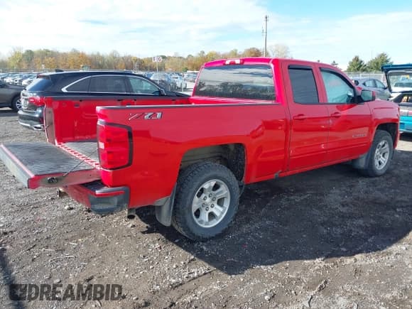 ✅ 2018 Chevrolet Silverado 1500 LT • VIN: 1GCVKREC1JZ229436 • Лот: 43434271. Опубликован ранее на IAAI с пробегом 77 646 миль. Бесплатный доступ к архиву аукционных продаж из США и подробный отчёт об истории автомобиля на DreamBid. Изображение 4.