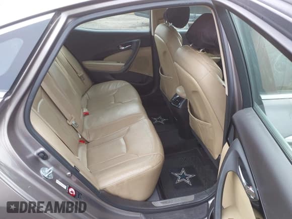 ✅ 2012 Hyundai Azera • VIN: KMHFG4JG5CA187254 • Lot: 43898779. Listed on IAAI with 102,359 mi. Free auction sales archive from the USA and detailed vehicle history report at DreamBid. Image 8.