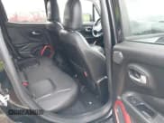 ✅ 2017 Jeep Renegade Trailhawk • VIN: ZACCJBCB3HPF32738 • Лот: 42206193. Опубликован ранее на IAAI с пробегом 142 797 миль. Бесплатный доступ к архиву аукционных продаж из США и подробный отчёт об истории автомобиля на DreamBid. Изображение 8.