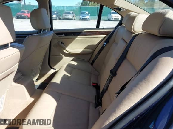 2003 BMW 3 Series 325i с VIN WBAEV33413KL59161, выставлен на аукционе IAAI как лот 43483991 с пробегом 171 867 миль миль и . История ставок и продаж доступна на DreamBid. Изображение 8.