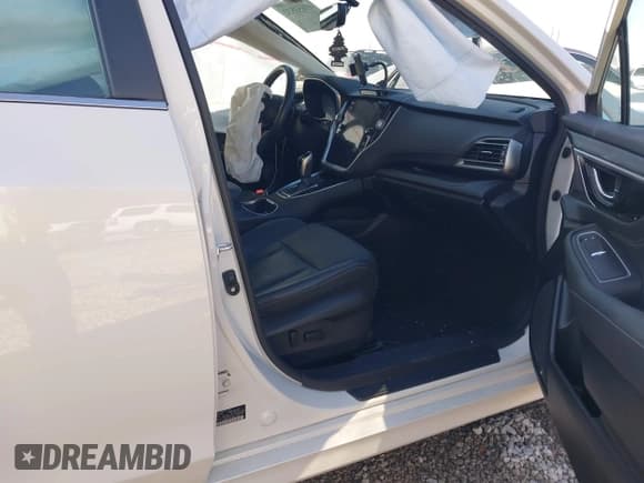 ✅ 2022 Subaru Legacy Limited • VIN: 4S3BWAN65N3022236 • Lot: 43653552. Listed on IAAI with 11,153 mi. Free auction sales archive from the USA and detailed vehicle history report at DreamBid. Image 5.