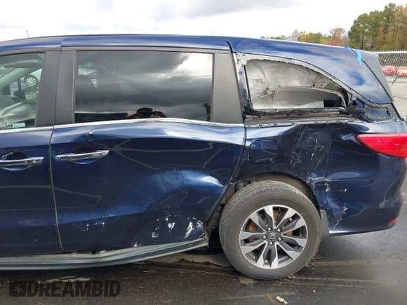 ✅ 2024 Honda Odyssey EX-L • VIN: 5FNRL6H63RB018582 • Lot: 43593952. Wystawiony na IAAI z przebiegiem 55 184 mil. Bezpłatny archiwum sprzedaży aukcyjnych z USA i szczegółowy raport historii pojazdu na DreamBid. Zdjęcie 18.