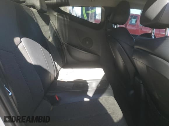 ✅ 2013 Hyundai Veloster w/Black Int • VIN: KMHTC6AD3DU166919 • Lot: 89124595. Wystawiony na Copart z przebiegiem 194 787 mil. Bezpłatny archiwum sprzedaży aukcyjnych z USA i szczegółowy raport historii pojazdu na DreamBid. Zdjęcie 10.