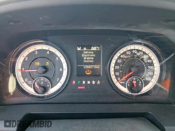 ✅ 2016 Ram 1500 Express • VIN: 3C6JR6AT1GG270423 • Lot: 91289135. Wystawiony na Copart z przebiegiem 138 857 mil. Bezpłatny archiwum sprzedaży aukcyjnych z USA i szczegółowy raport historii pojazdu na DreamBid. Zdjęcie 9.