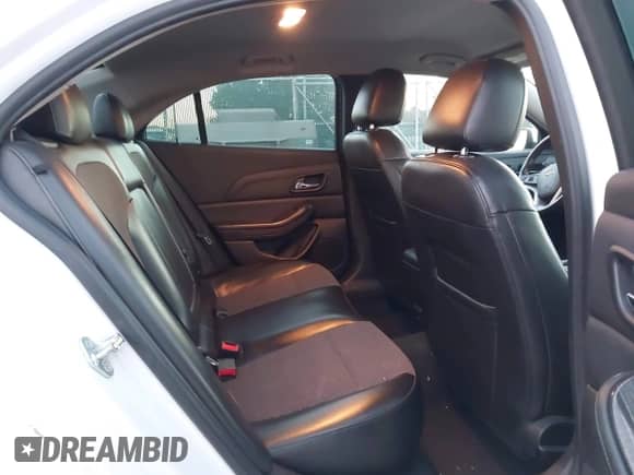 2015 Chevrolet Malibu LT z VIN 1G11D5SL3FF324149, wystawiony jako IAAI lot #43469159 z przebiegiem 164 457 mil mil oraz . Historia ofert i sprzedaży dostępna na DreamBid. Obrazek 8.