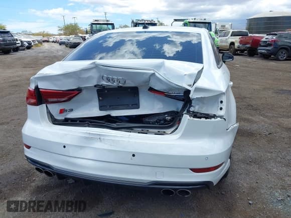 ✅ 2020 Audi S3 S line Premium • VIN: WAUB1GFF7LA017660 • Lot: 42618231. Listed on IAAI with 47,581 mi. Free auction sales archive from the USA and detailed vehicle history report at DreamBid. Image 6.