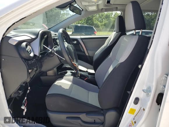 ✅ 2018 Toyota RAV4 XLE • VIN: JTMWFREV2JD132639 • Lot: 60962325. Wystawiony na Copart z przebiegiem 42 556 mil. Bezpłatny archiwum sprzedaży aukcyjnych z USA i szczegółowy raport historii pojazdu na DreamBid. Zdjęcie 7.