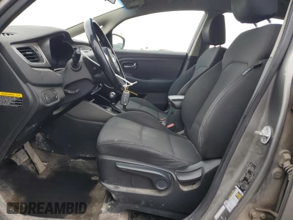 ✅ 2014 Kia Rondo LX • VIN: KNAHT8A33E7045169 • Лот: 53386085. Опубликован ранее на Copart с пробегом 276 022 миль. Бесплатный доступ к архиву аукционных продаж из США и подробный отчёт об истории автомобиля на DreamBid. Изображение 7.