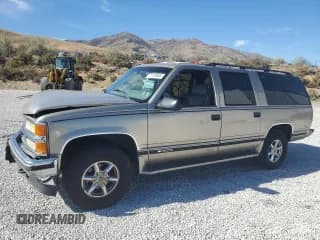 ✅ 1999 Chevrolet Suburban • VIN: 1GNFK16R6XJ492206 • Lot: 71728594. Wystawiony na Copart z przebiegiem 129 871 mil. Bezpłatny archiwum sprzedaży aukcyjnych z USA i szczegółowy raport historii pojazdu na DreamBid. Zdjęcie 1.
